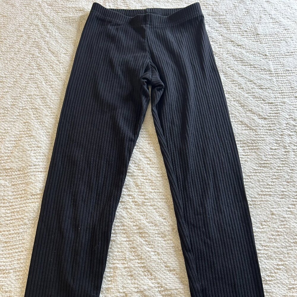 black ribbed leggingd